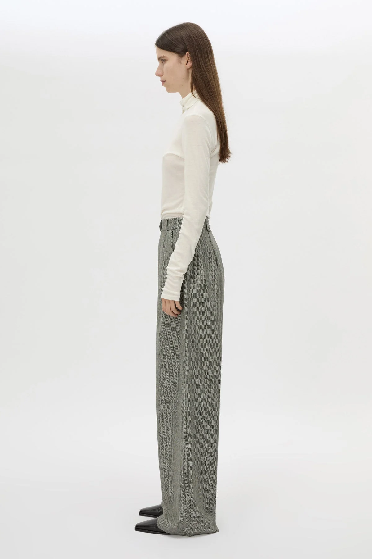 Barre High Neck Top - Image 5