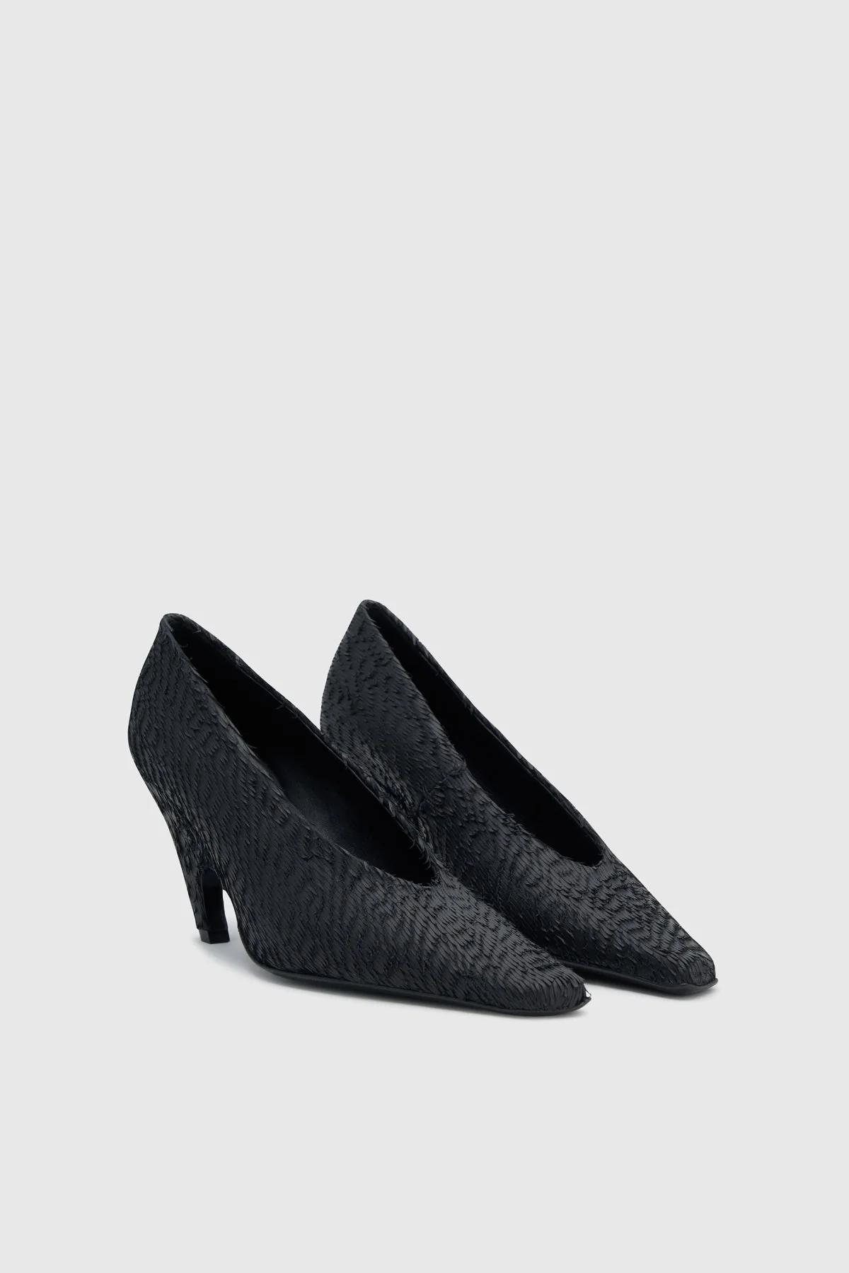 Wave Textured Pump - Image 3